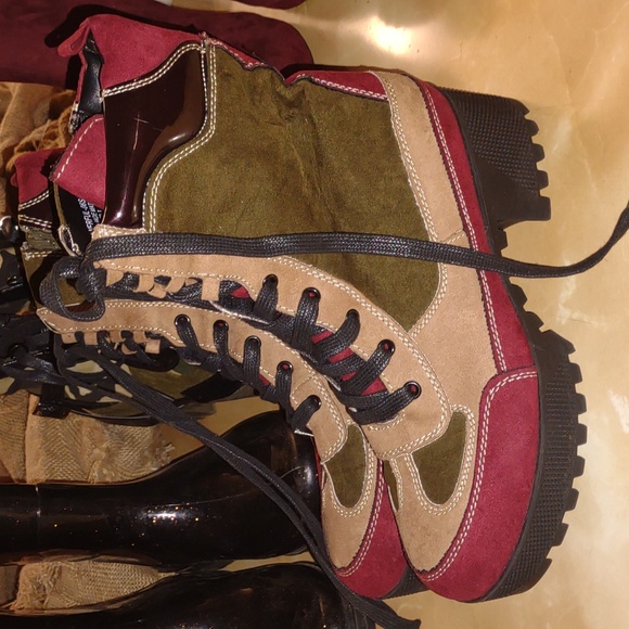 Women's trendy utility boots - Picture 1 of 3